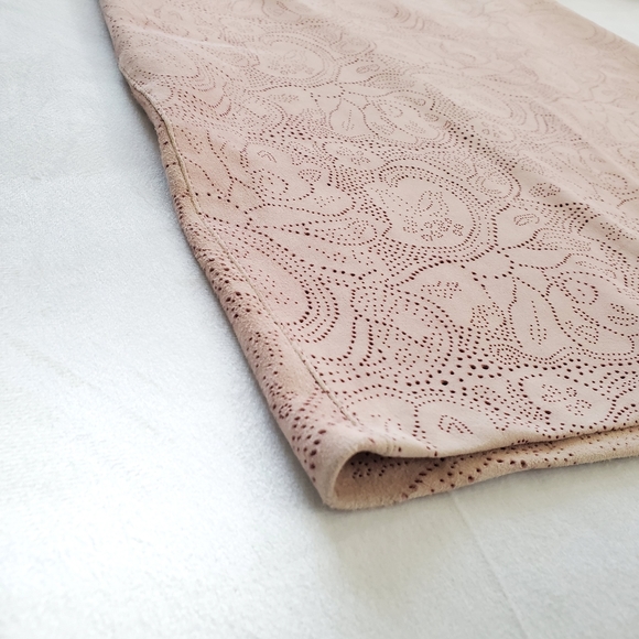 Emanuel Ungaro Lambskin skirt - Picture 3 of 4